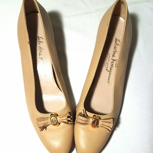 ferragamo nude flats